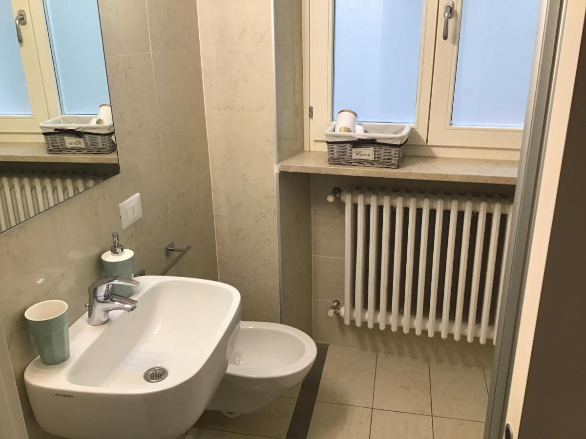 A Due Passi Da Giulietta-Casa Montecchi Βερόνα Εξωτερικό φωτογραφία