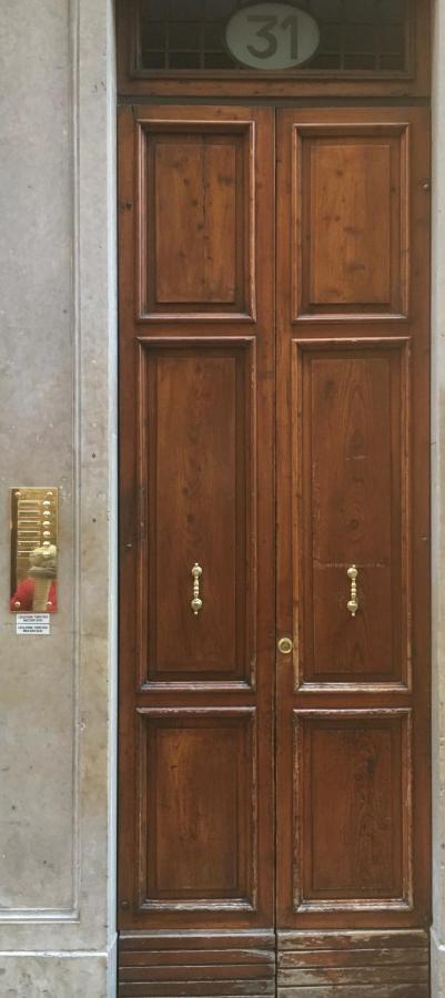 A Due Passi Da Giulietta-Casa Montecchi Βερόνα Εξωτερικό φωτογραφία
