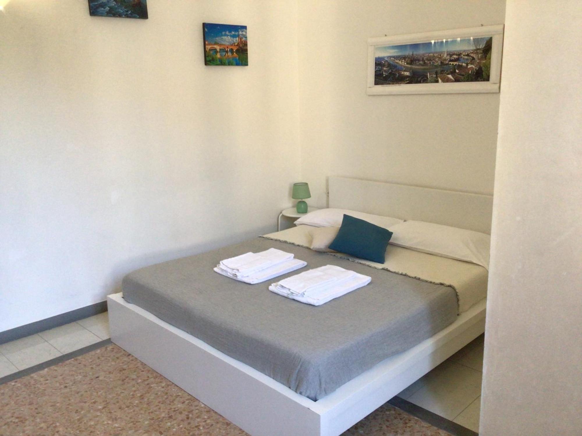 A Due Passi Da Giulietta-Casa Montecchi Βερόνα Εξωτερικό φωτογραφία